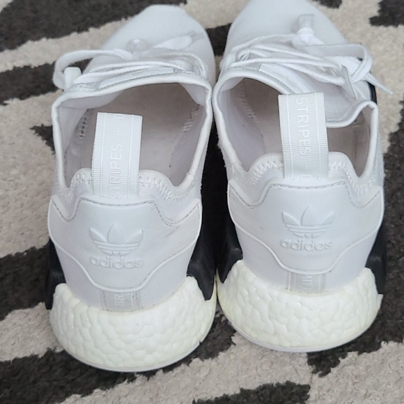Men's Adidas NMD R1 - Picture 3 of 5